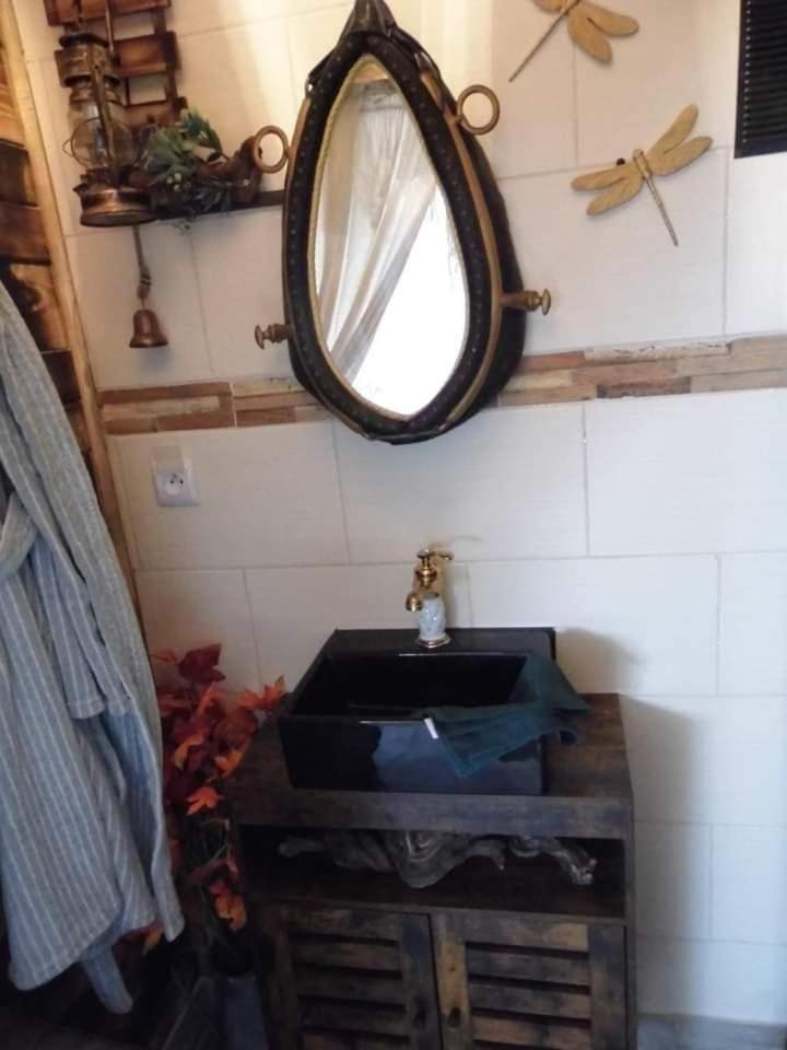 L'Histoire De L'Ouest , Jacuzzi Appartement Dole Extérieur photo